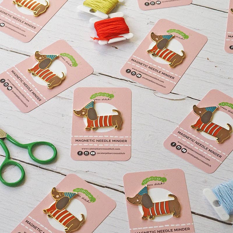 Sausage Dog Dachshund Magnetic Needle Minder: Dog needle minder only
