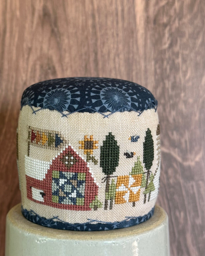 Quilted Tiny Town - Heart in Hand