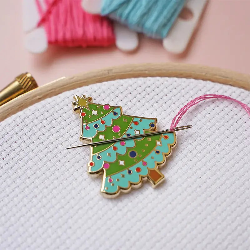Christmas Tree Magnetic Needle Minder