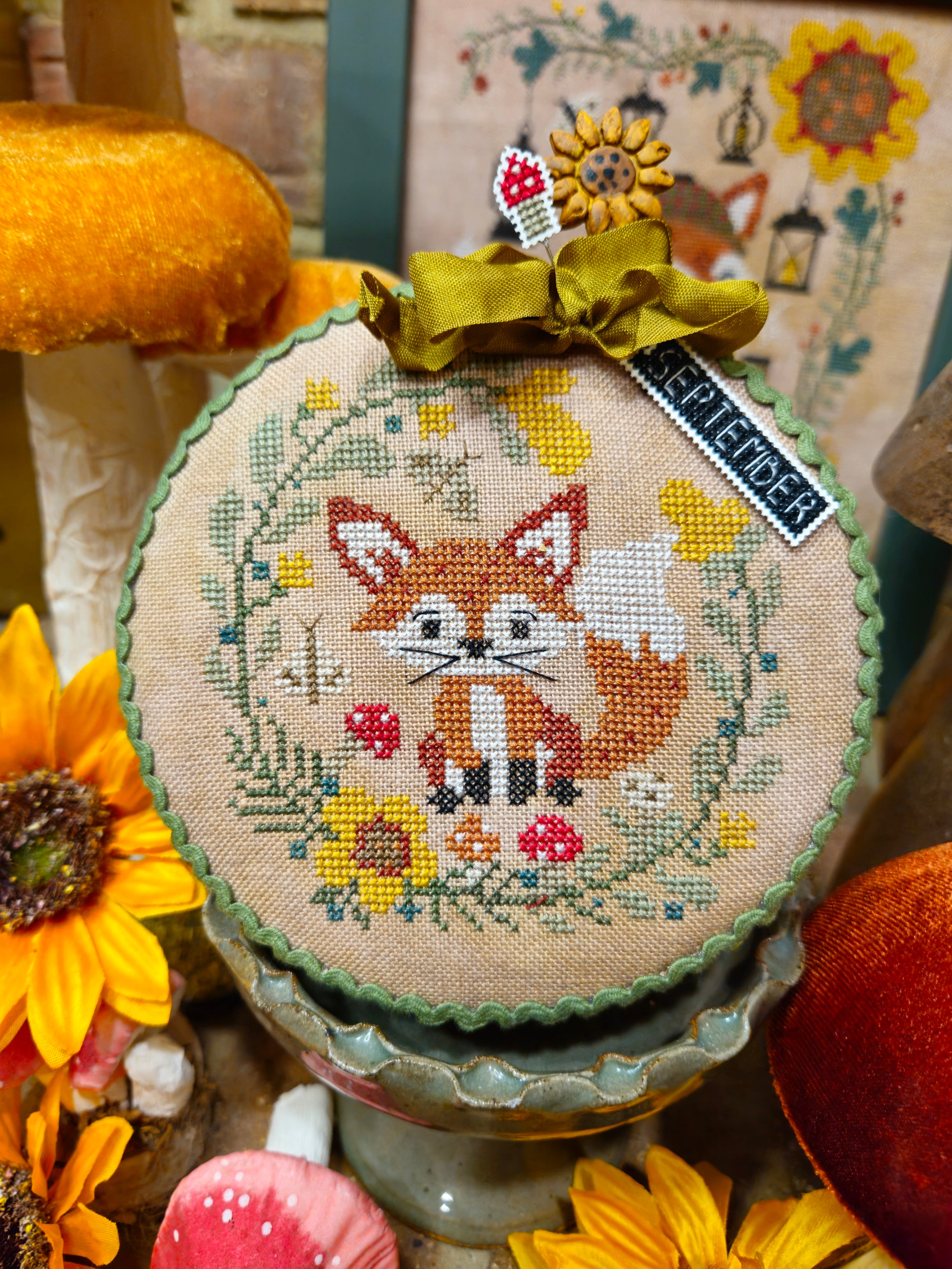 Quaint Rose NeedleArts - Pin Drum Shorties Month