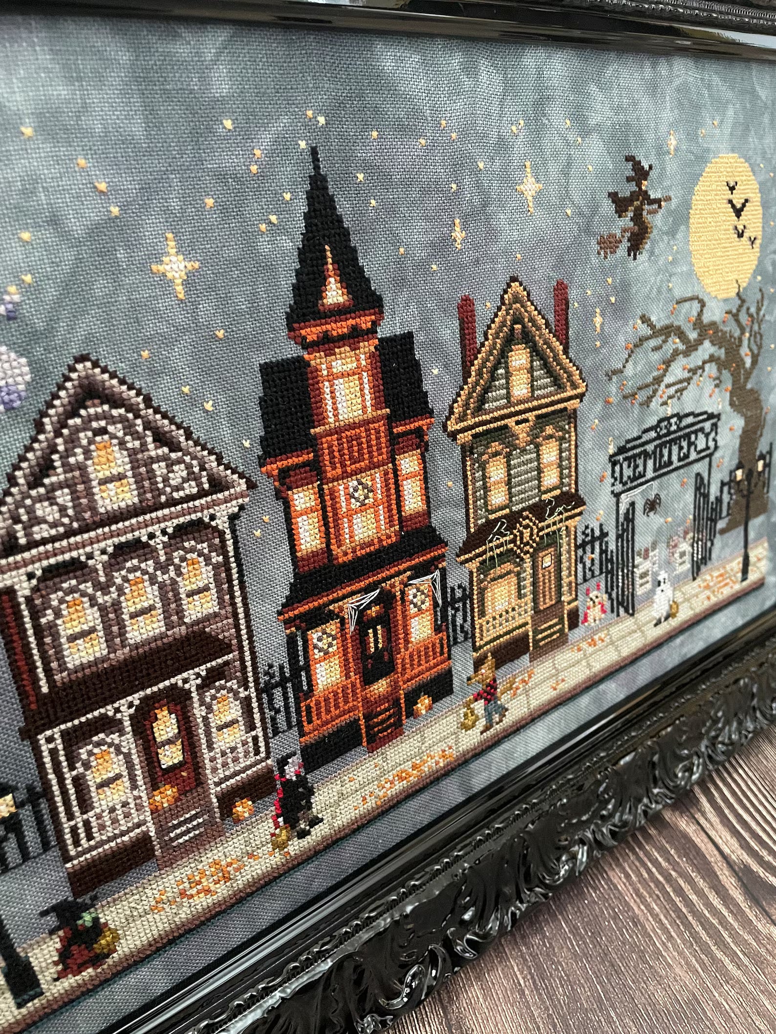 Flossabilities - Trick or Treat Town