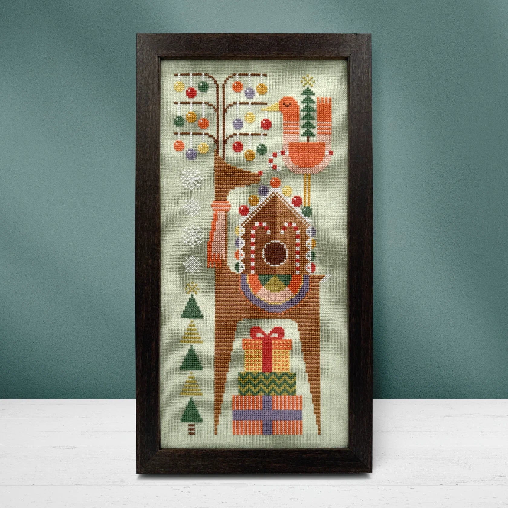 Boomerang Stitches - Sugarplum Stag