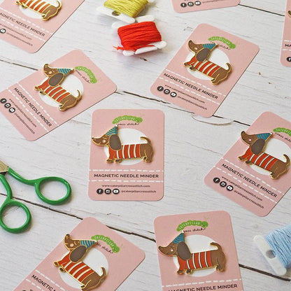 Sausage Dog Dachshund Magnetic Needle Minder: Dog needle minder only