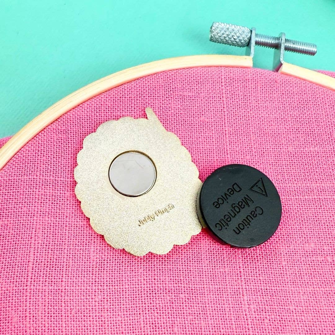 I Make, Therefore I Am Needle Minder