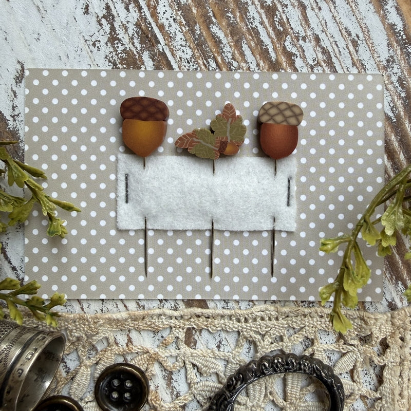Puntini Puntini - Acorns Pin Set