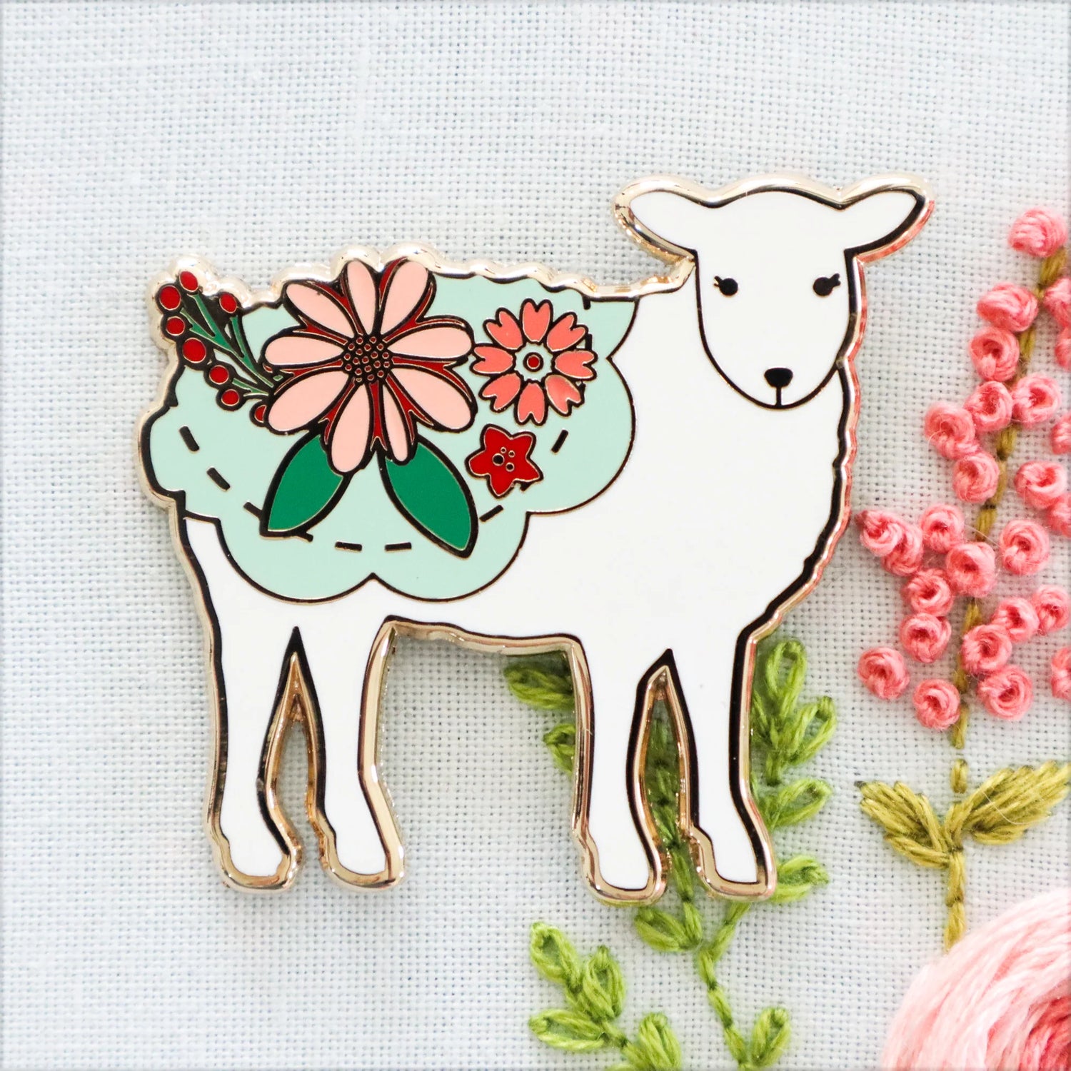 Farmhouse Floral Sheep Magnetic Needle Minder