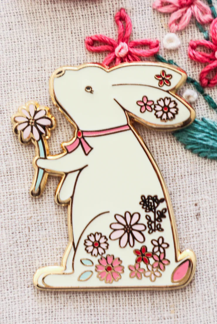 Floral Bunny Magnetic Needle Minder - Flamingo Toes
