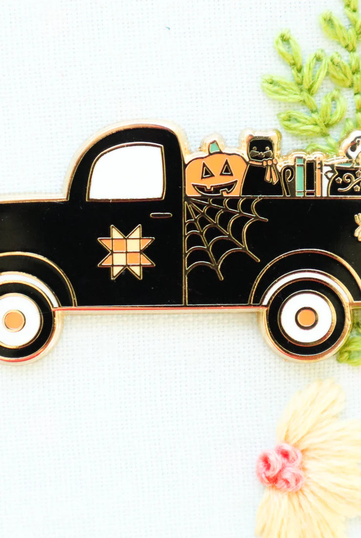 Halloween Vintage Truck Needle Minder