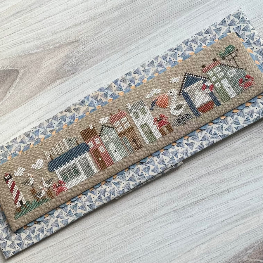 Seaside Tiny Town - Heart in Hand