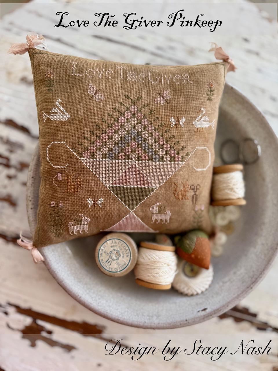 Stacy Nash - Love the Giver Pinkeep