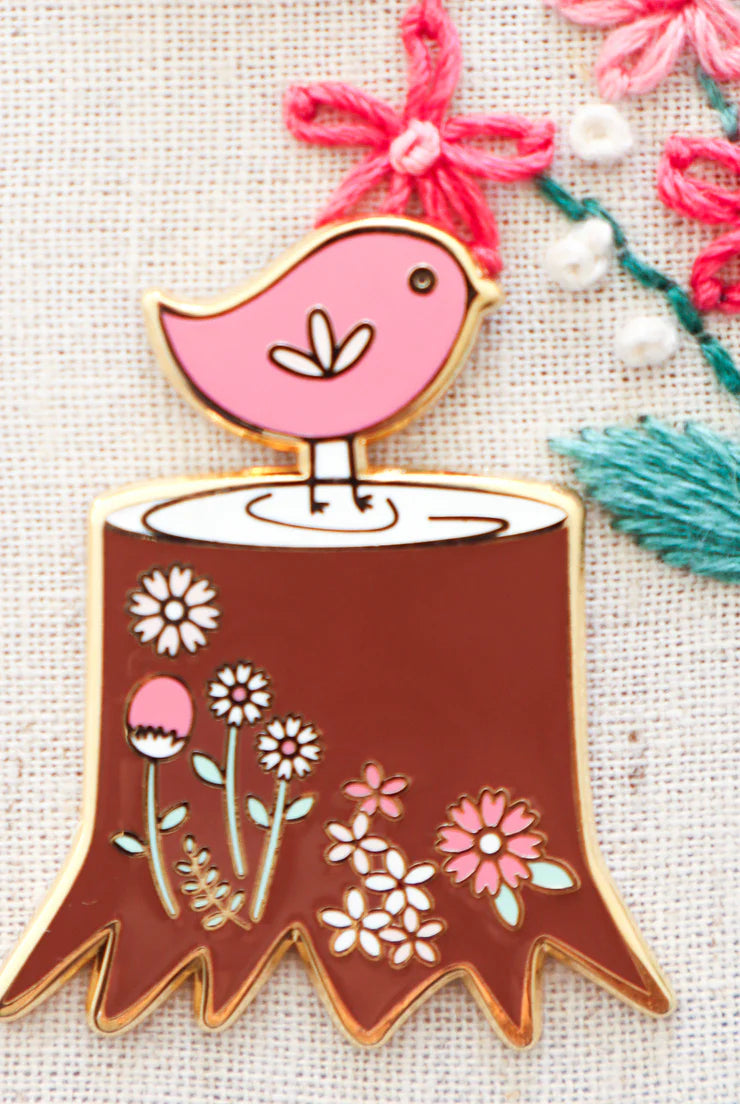 Woodland Birdie Needle Minder