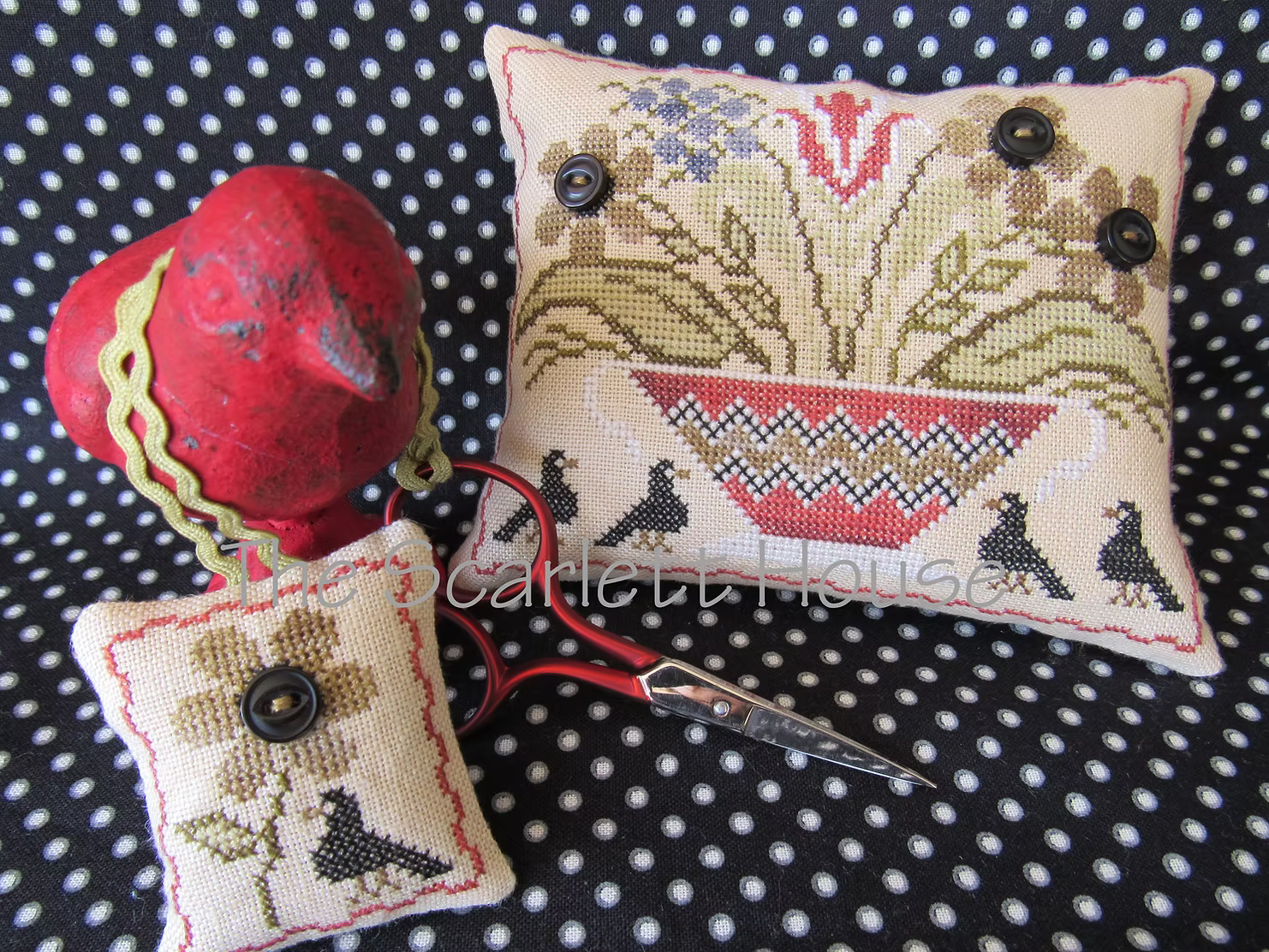 The Scarlett House - Button Posies