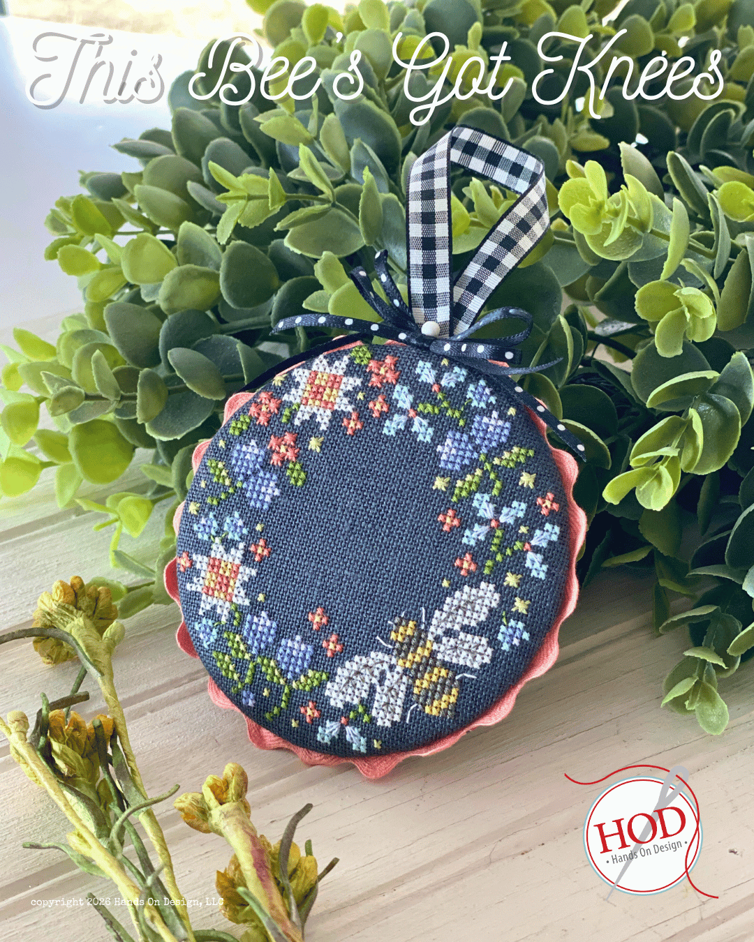 Hands on Design - This Bee&